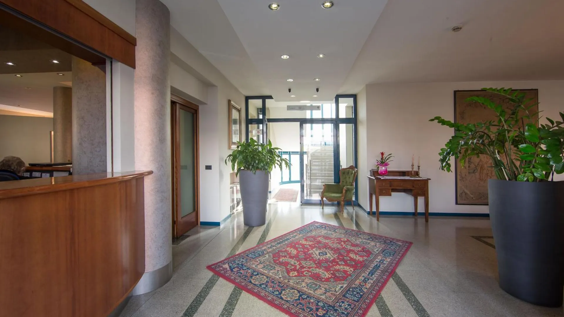 Hotel La Cascata Azzano San Paolo 3*,  İtalya