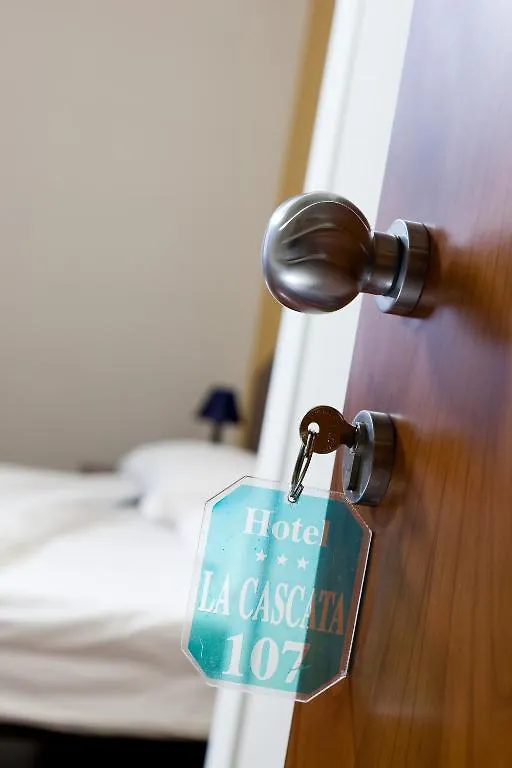 ***  Hotel La Cascata Azzano San Paolo İtalya
